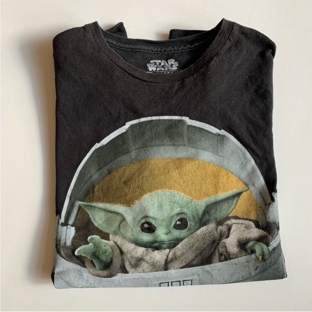 MANDOLORIAN Grogu Baby Yoda T-Shirt Mens Size Medium